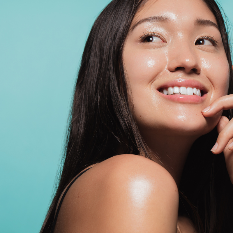 The Power of Hydration: Tips for Glowing Skin in Cooler Months